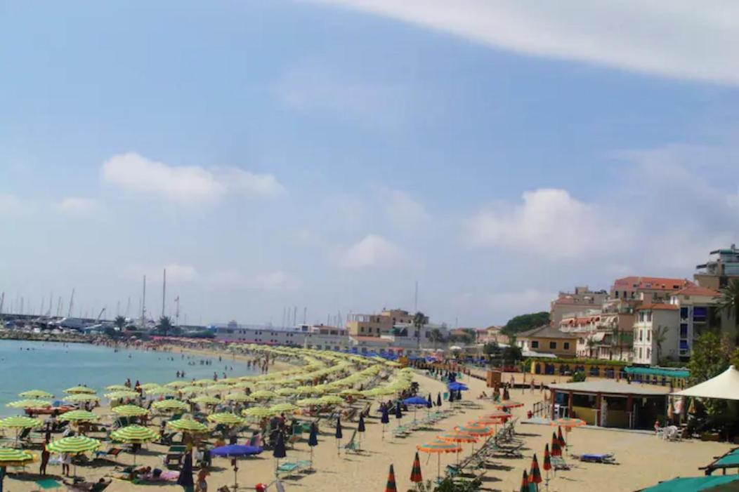 Giardino In Citta; Centralissimo San Remo Buitenkant foto